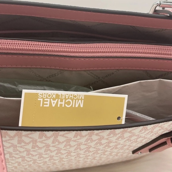 AUTH NWT MICHAEL Michael Kors Voyager Monogram ColorBlock Tote Bag-PrimroseMulti - Picture 4 of 11